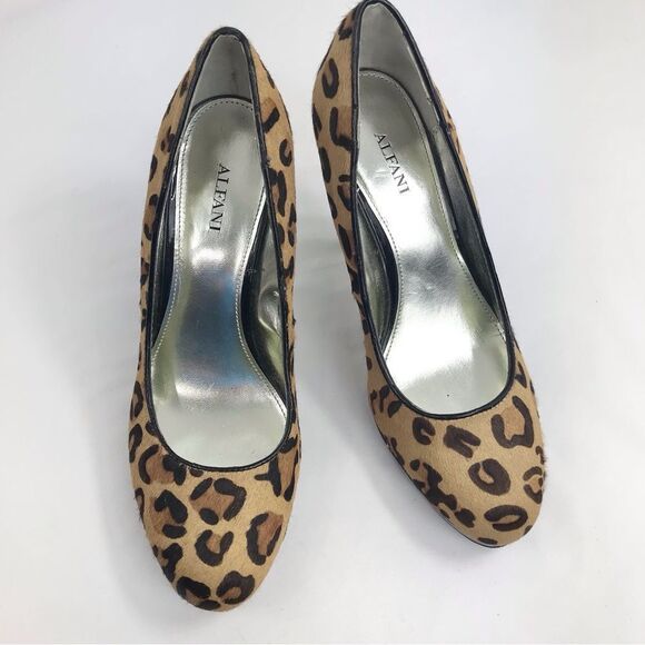 Alfani Animal Leopard Print Calf Hair Closed Toe Pump Heels - Picture 1 of 13